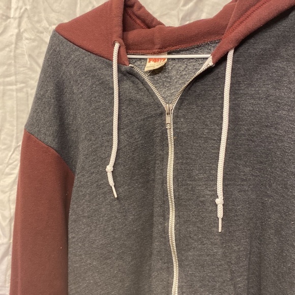 Men’s Red sleeve zip up sweater gray body American apparel size m - Picture 5 of 6